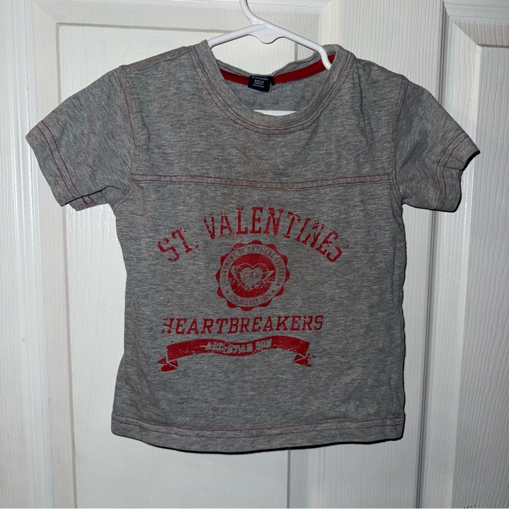 GAP Gray Tee with Red Heartbreakers Print